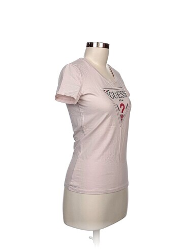 Guess Guess T-shirt %70 İndirimli.