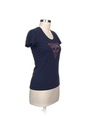 Guess T-shirt %70 İndirimli. - Görsel 2