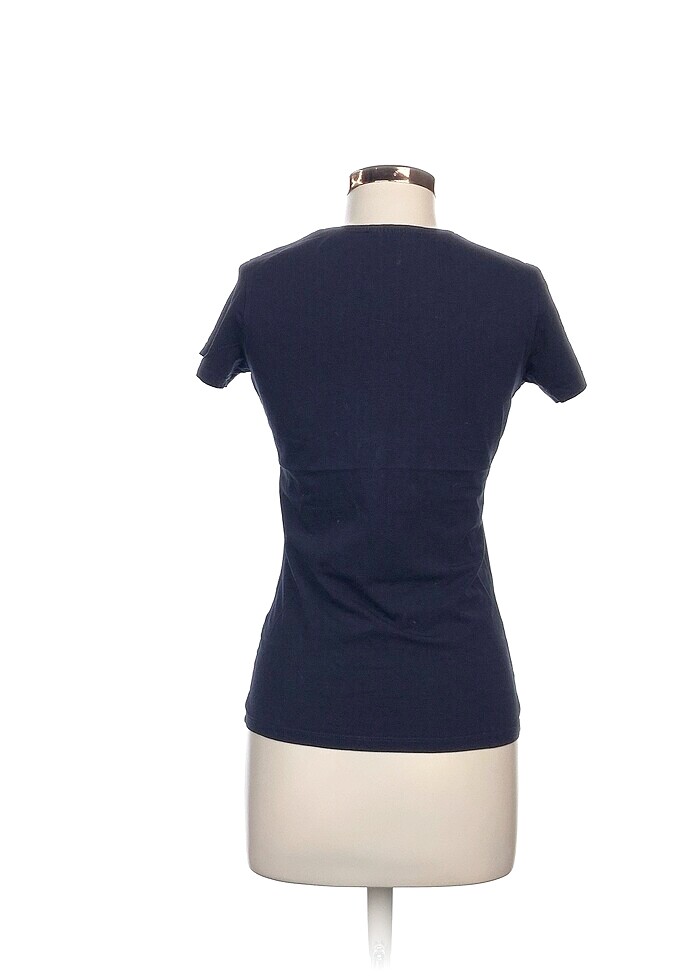 Guess T-shirt %70 İndirimli. - Görsel 3