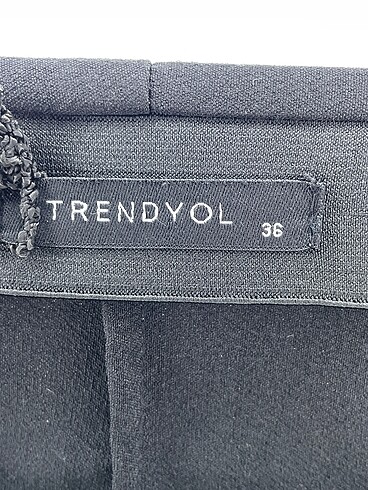 36 Beden siyah Renk Trendyol & Milla Mini Etek %70 İndirimli.