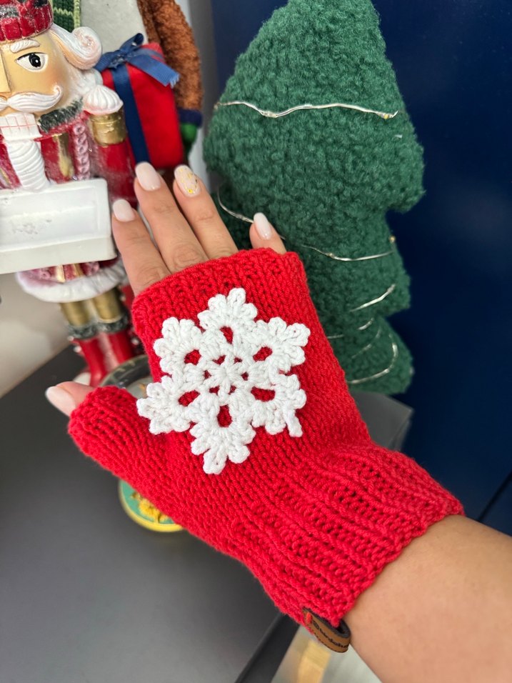 Kırmızı Örgü Kadın Eldivenleri - Görsel 3