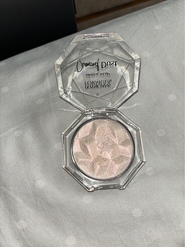  Beden physicians formula dimond dust