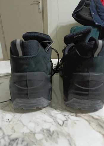 Siyah Gotik Tarz Erkek Spor Ayakkabı Bağcıkları - Görsel 2