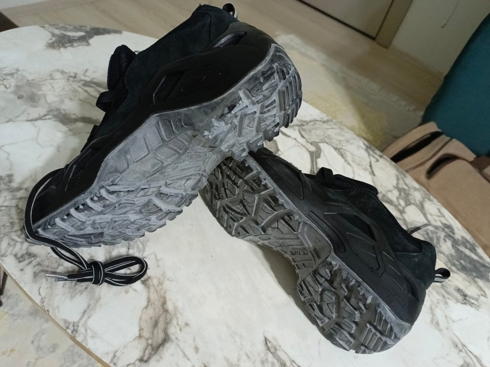 Siyah Gotik Spor Ayakkabı Bağcıkları - Görsel 4