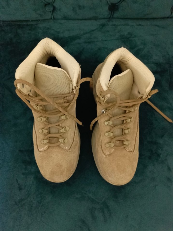 Bej Botlar Minimalist Sokak Stili - Görsel 2