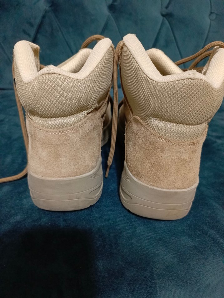 Bej Botlar Minimalist Sokak Stili - Görsel 3