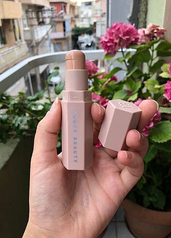 Fenty Beauty Kapatıcı 