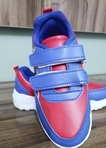 Spider-Man Çift Cırtlı Renkli Erkek Çocuk Spor Ayakkabı
