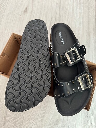 Nine West Nine west