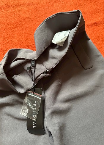 Trendyol Gri Kadın Düğmeli Kumaş Pantolon - Görsel 2