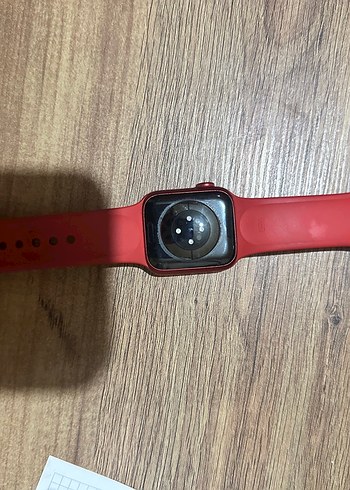 Kırmızı Apple watch - Görsel 2