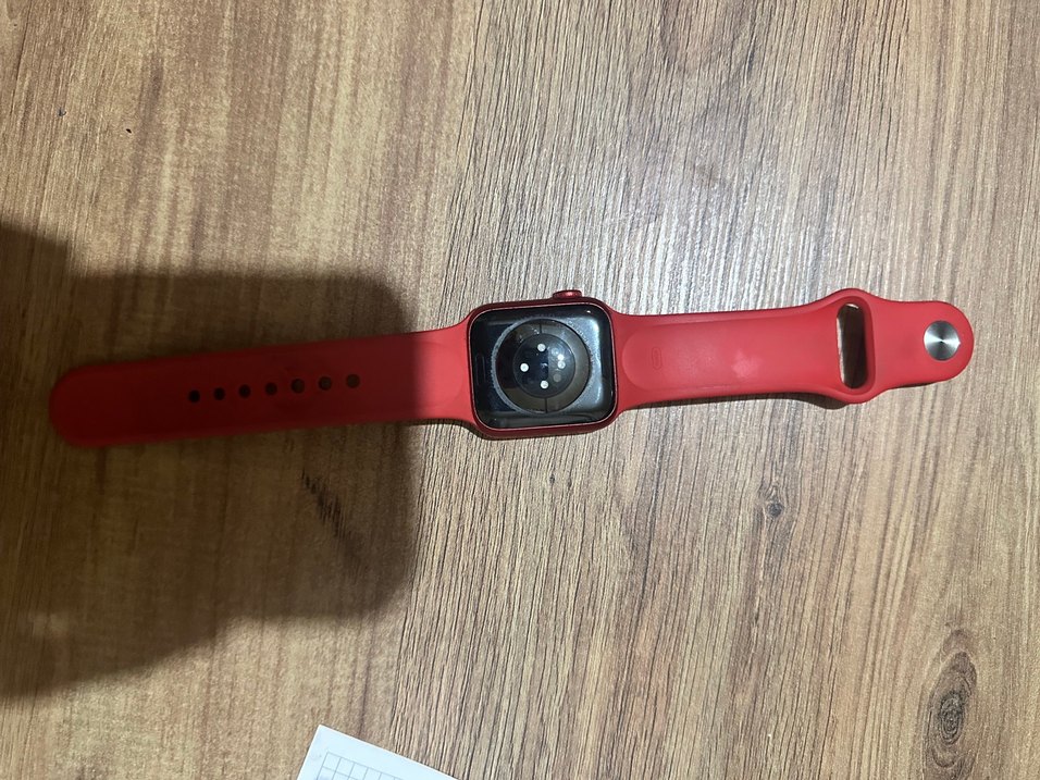 Kırmızı Apple watch - Görsel 2