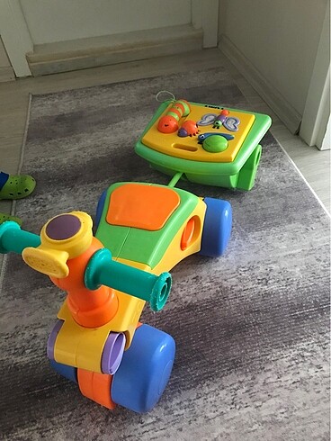TOMS Tomy yürüteç ve ilk bisikletim