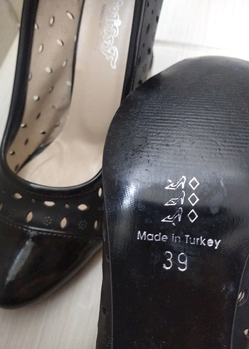 Siyah Parlak Tokalı Stiletto Kadın Ayakkabı - Görsel 3