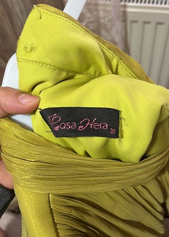 Parlak Yeşil Pilili Uzun Abiye Elbise - Görsel 2