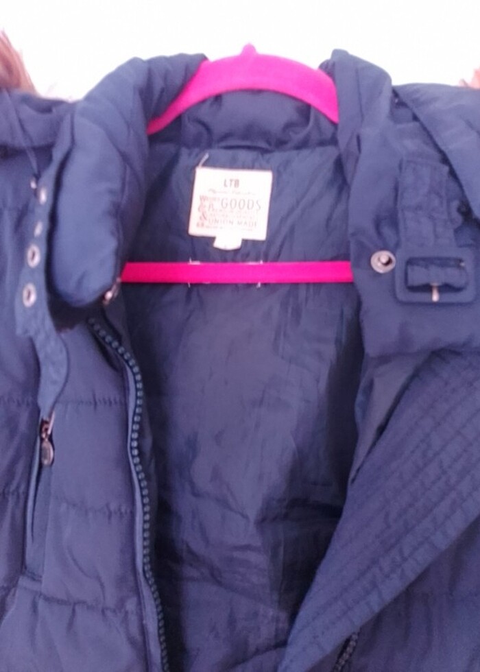 Lacivert peluş kapşonlu mont - Görsel 3