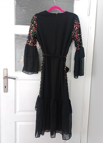 Çok şık pullu elbise  - Görsel 3