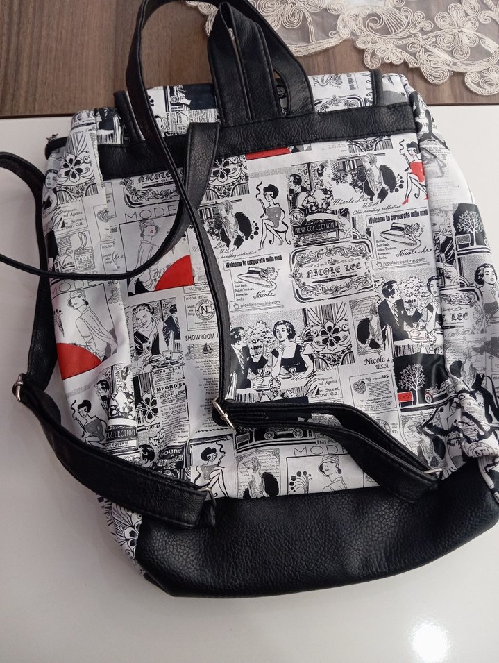 Kadın Gri Baskılı Tokalı Sırt Çantası - Görsel 3