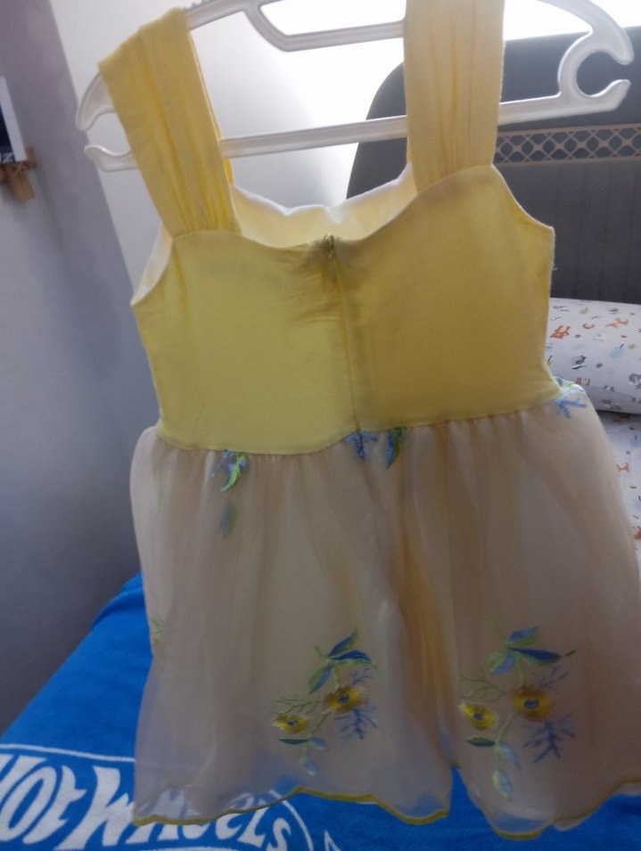 Sarı Nakışlı Kız Çocuk Elbise - Görsel 2
