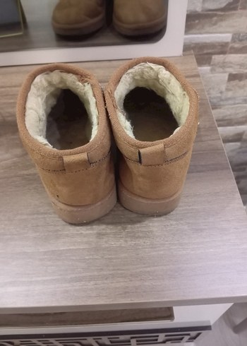 Bej Süet Tüylü Kadın Bot - Görsel 2