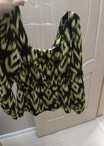 Yeşil Bağlama Desenli Pilili Kadın Bluz - Görsel 3