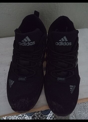 Adidas 43 numara.