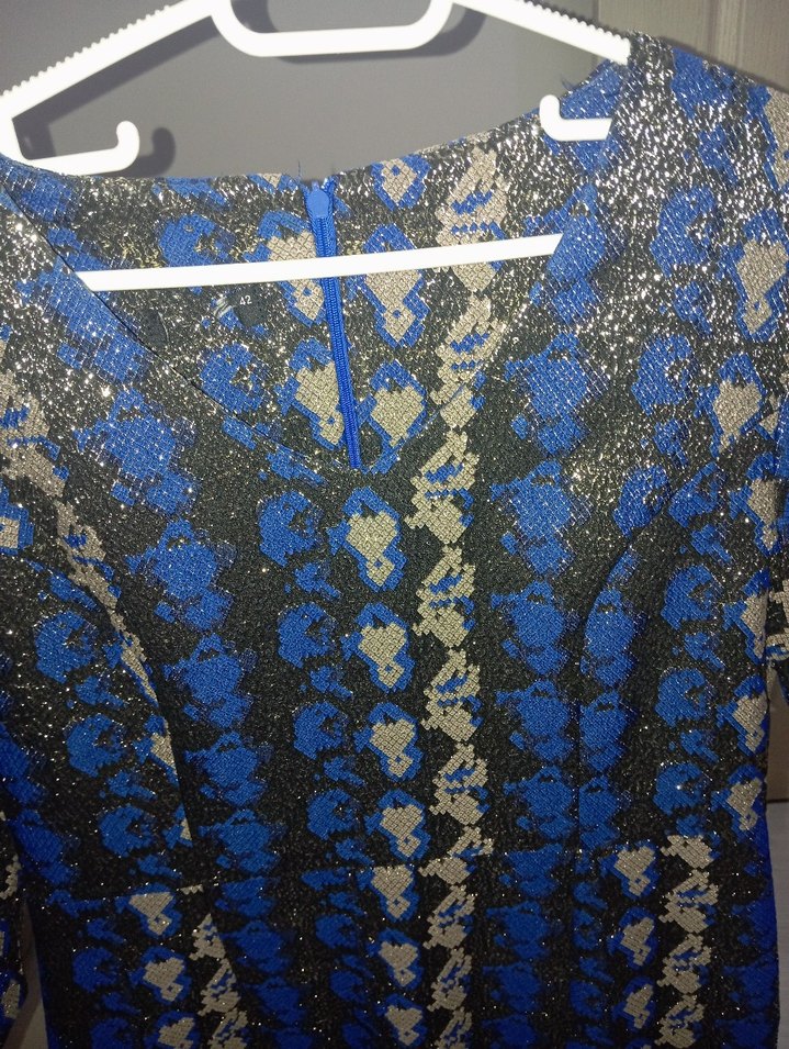 Yılan Desenli Mavi V Yaka Abiye - Görsel 3