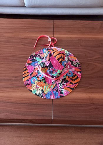 H&M çocuk deniz şapkası