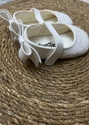 Kız Çocuk Beyaz Nakışlı Babet Ayakkabı - Görsel 3