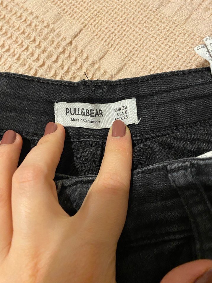 Siyah Bağcıklı Dar Kesim Midi Kot Pantolon - Görsel 2