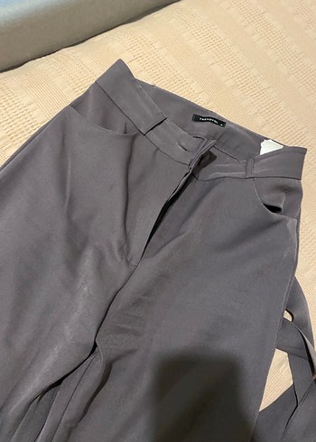 Kadın Gri Kumaş Kemerli Pantolon - Görsel 2