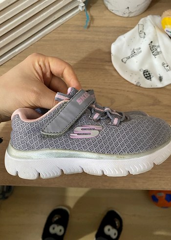 Skechers marka Kız Çocuk Gri Spor Bantlı Ayakkabı - Görsel 5
