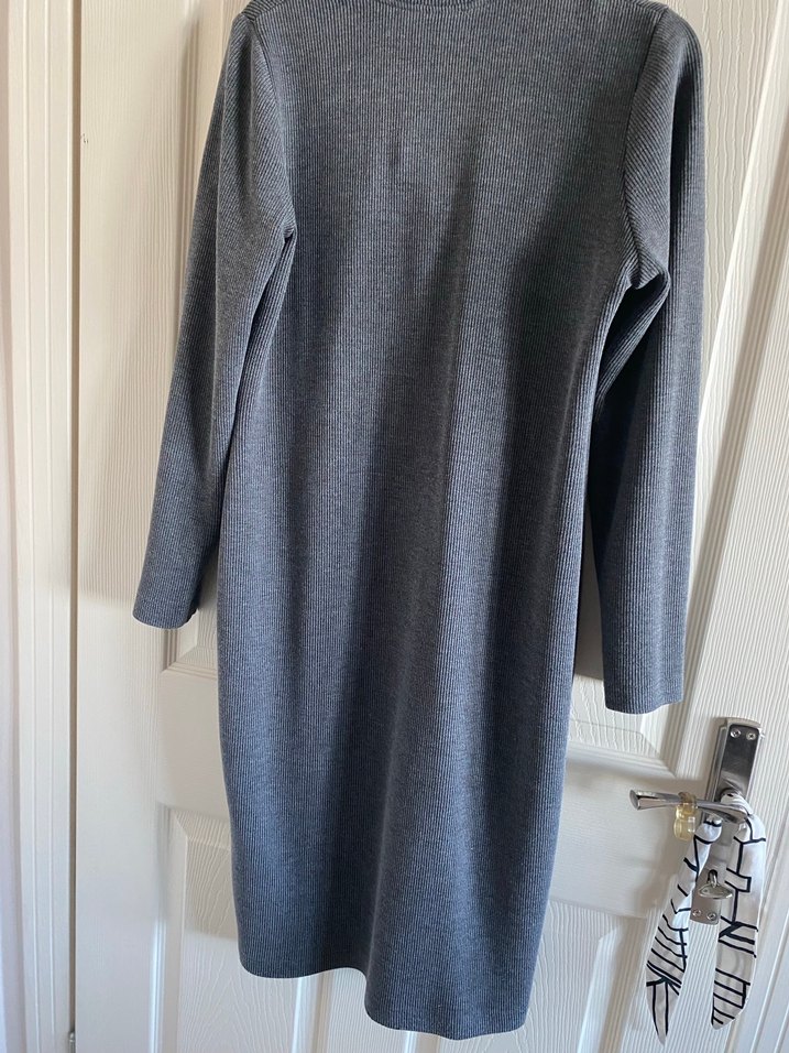 Gri Uzun Kollu Triko Elbise - Görsel 4