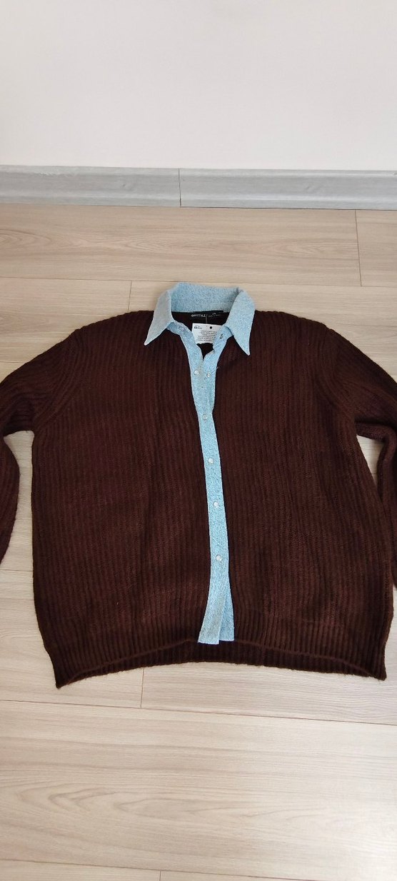 Kahverengi Notch Yaka Triko Hırka - Görsel 4