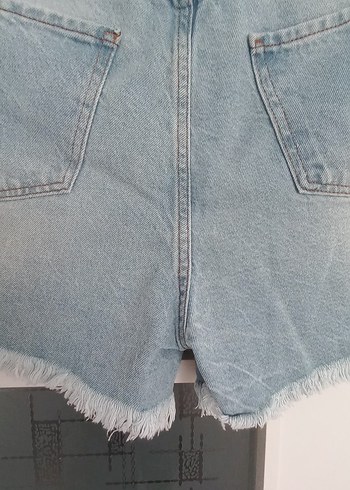 Kadın Mavi Yırtık Denim Mini Şort - Görsel 5