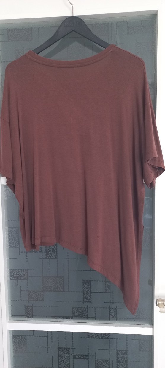 kahverengi asimetrik tişört - Görsel 2