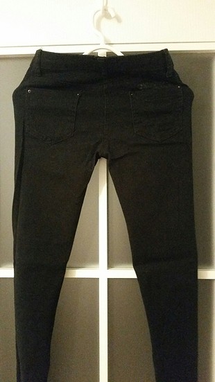 Diğer siyah pantolon