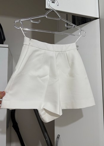 xs Beden Zara BEYAZ Mini şort etek Düğmeli