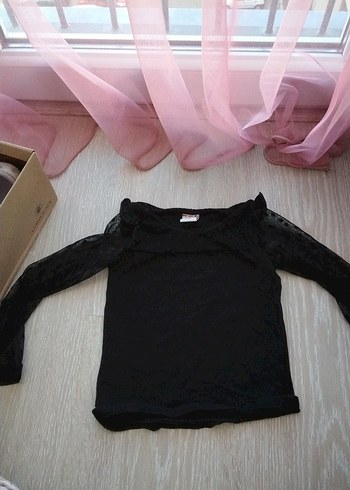 Dantel Detaylı Kız Çocuk Siyah Uzun Kollu Tişört - Görsel 2