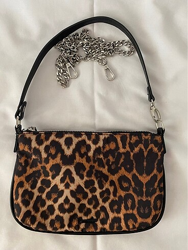 bershka leopar çanta