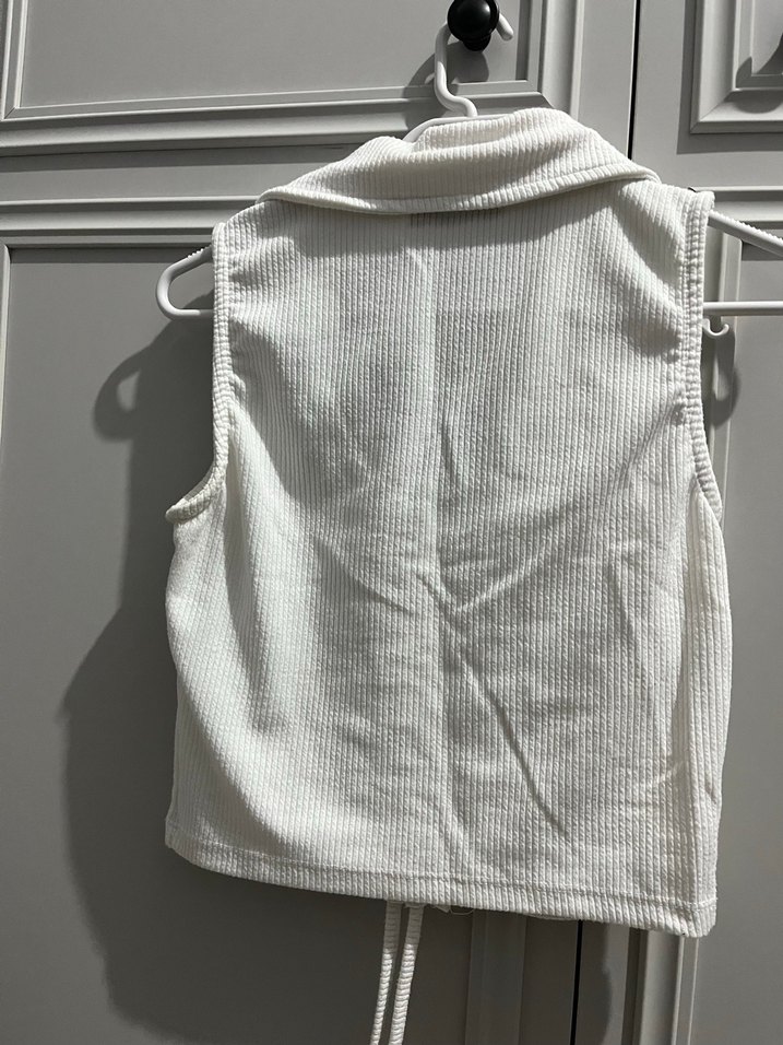 Kolsuz bağlamalı crop - Görsel 3