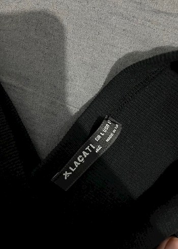 Siyah beli lastikli çapraz detay crop - Görsel 3