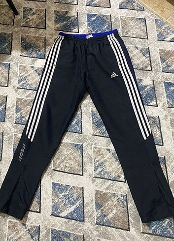 Adidas m
