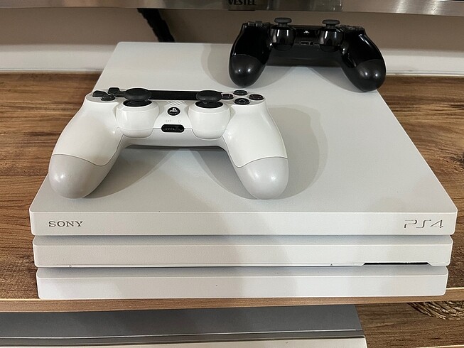 Playstation 4Pro Slim 1 Tb 7116B 12.50 sürüm