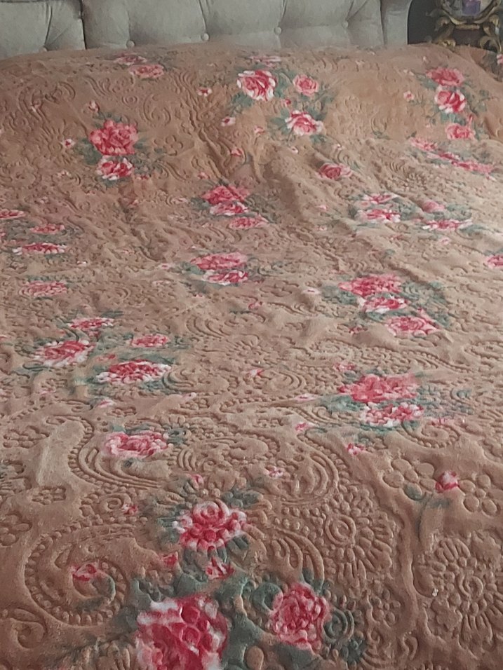 Pastel Pembe Desenli Yatak Örtüsü - Görsel 3