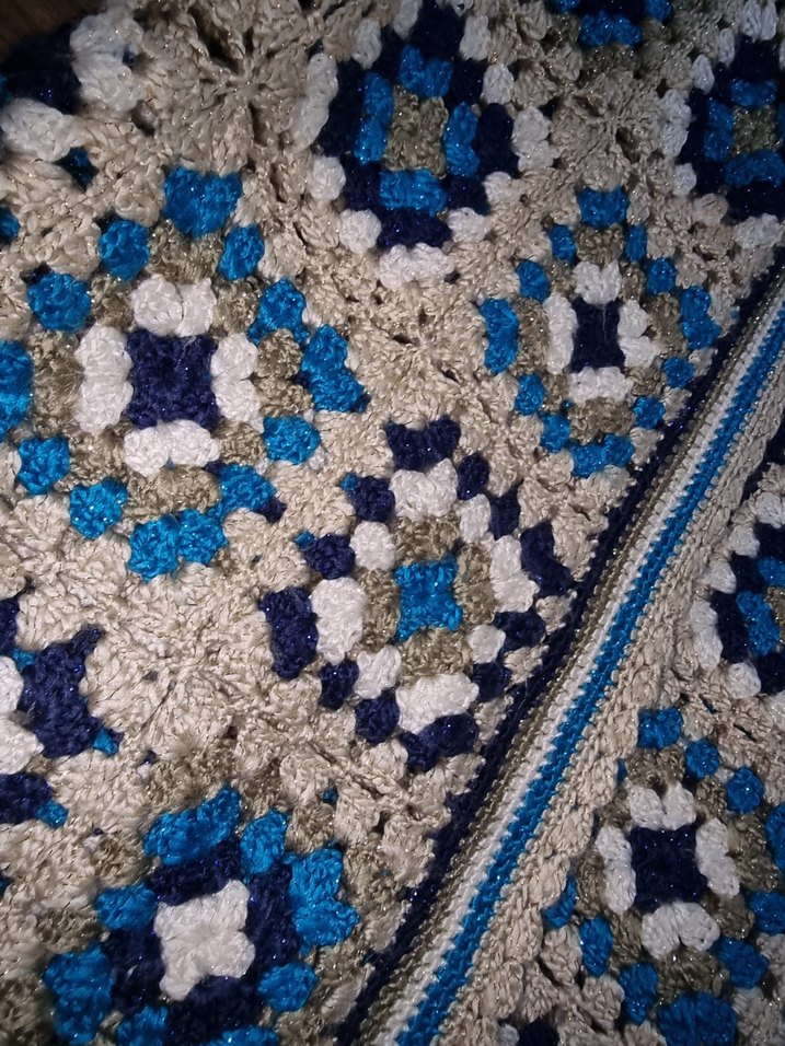 Gri çok renkli desenli battaniye - Görsel 3