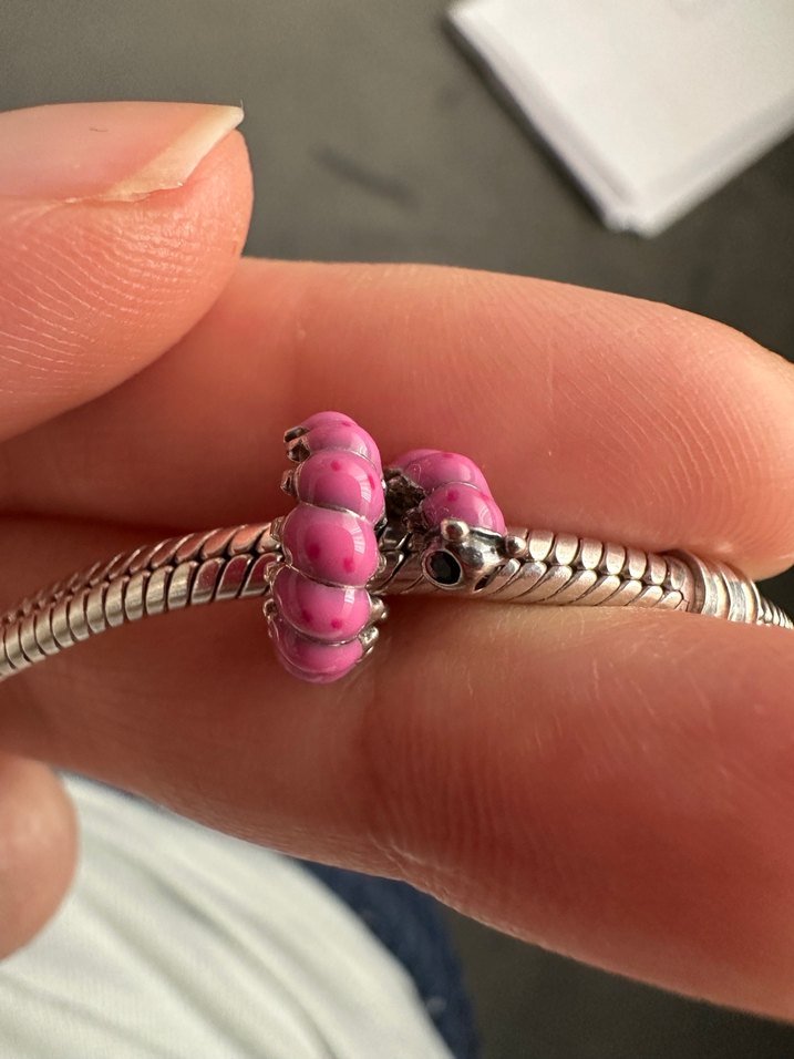 Pandora Pembe Sarmal Tırtıl Charm - Görsel 3