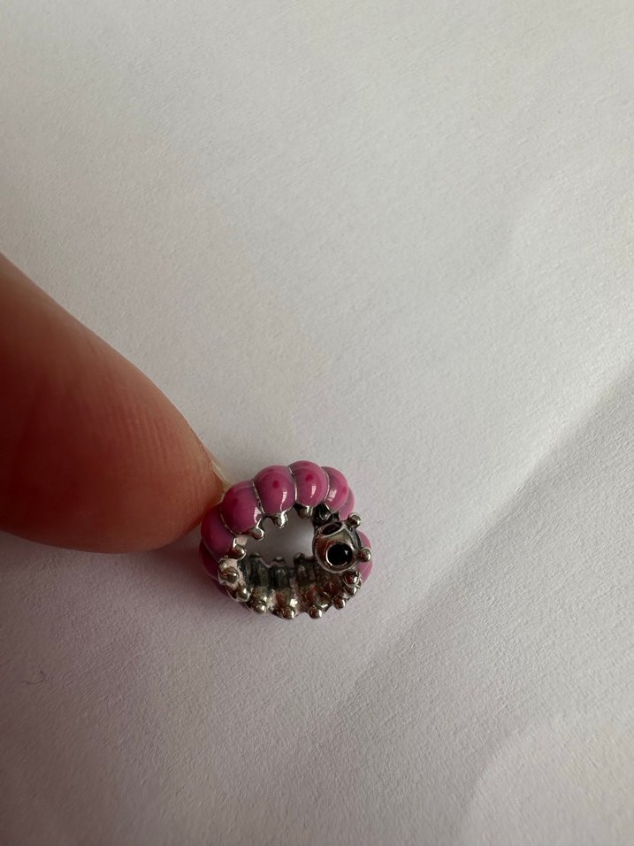 Pandora Pembe Sarmal Tırtıl Charm - Görsel 4