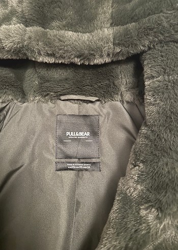 Koyu haki pull&bear tüylü mont - Görsel 4
