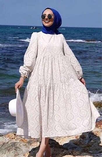 Ayrıldı elbise